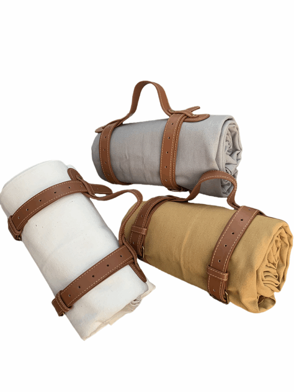 Foldable picnic mat